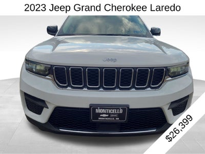 2023 Jeep Grand Cherokee Laredo 4x4