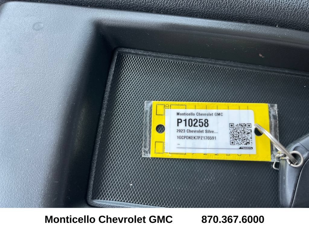 2023 Chevrolet Silverado 1500 LT (2FL)