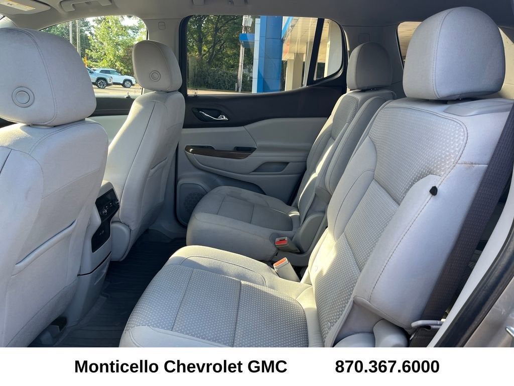 2022 GMC Acadia SLE