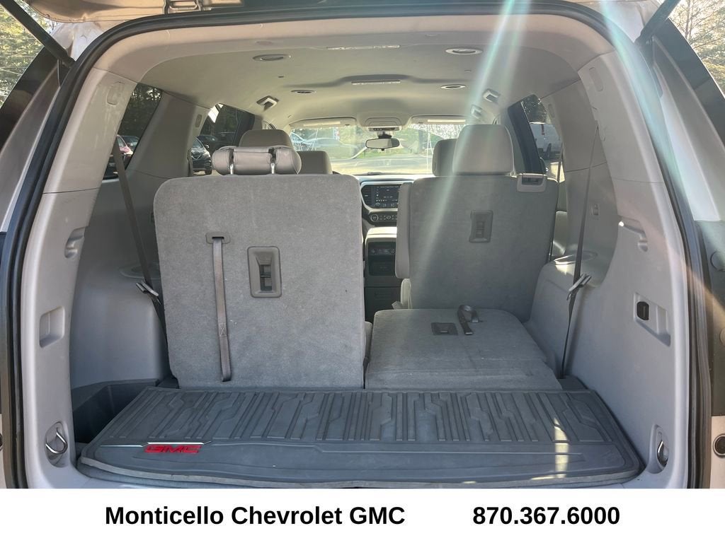 2022 GMC Acadia SLE