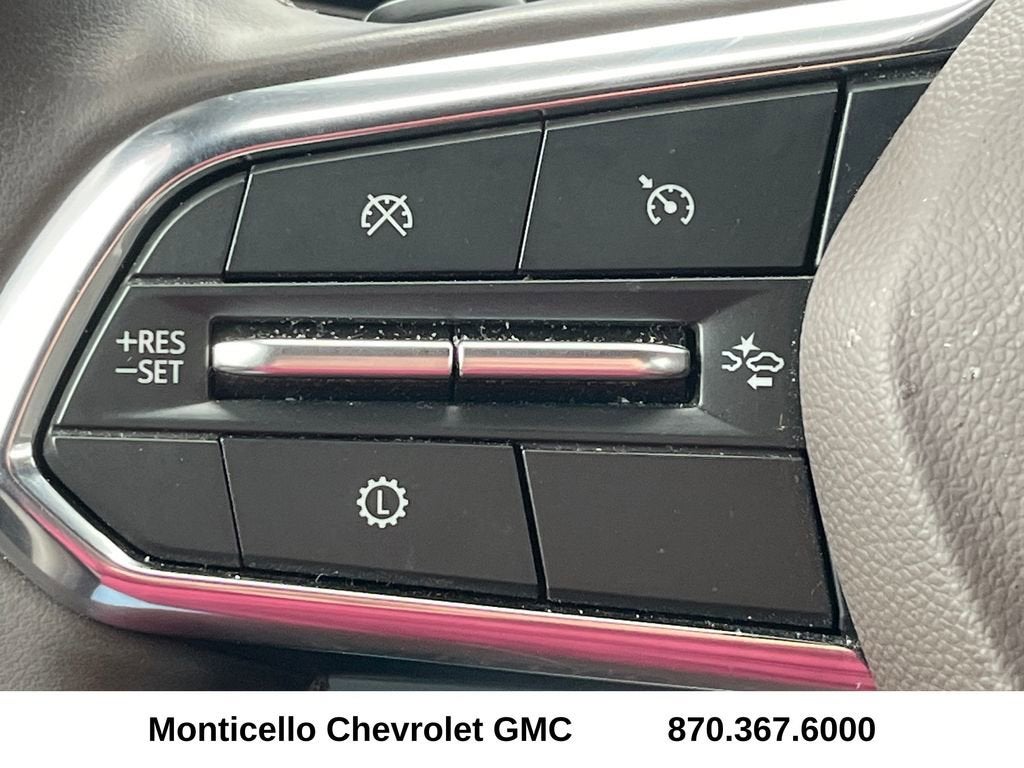 2025 Chevrolet Suburban LS