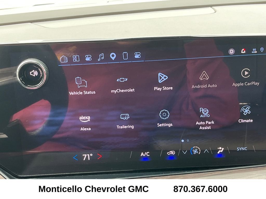 2025 Chevrolet Suburban LS