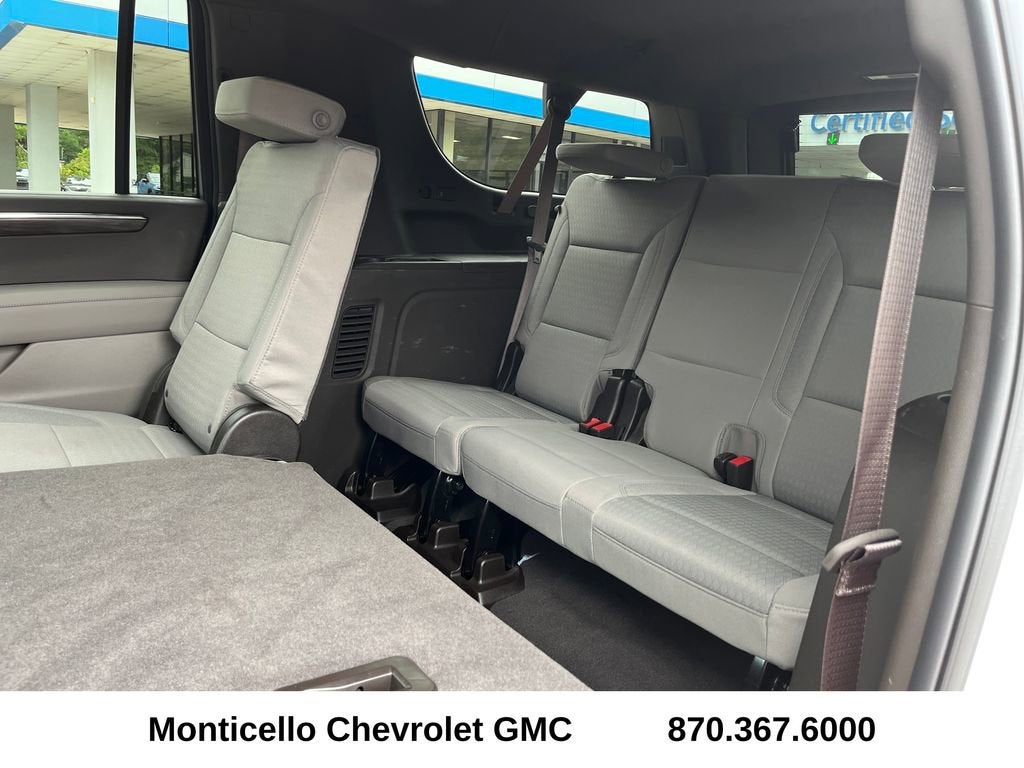 2025 Chevrolet Suburban LS