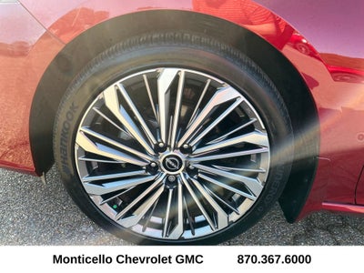 2023 Nissan Altima SL FWD