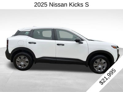 2025 Nissan Kicks S