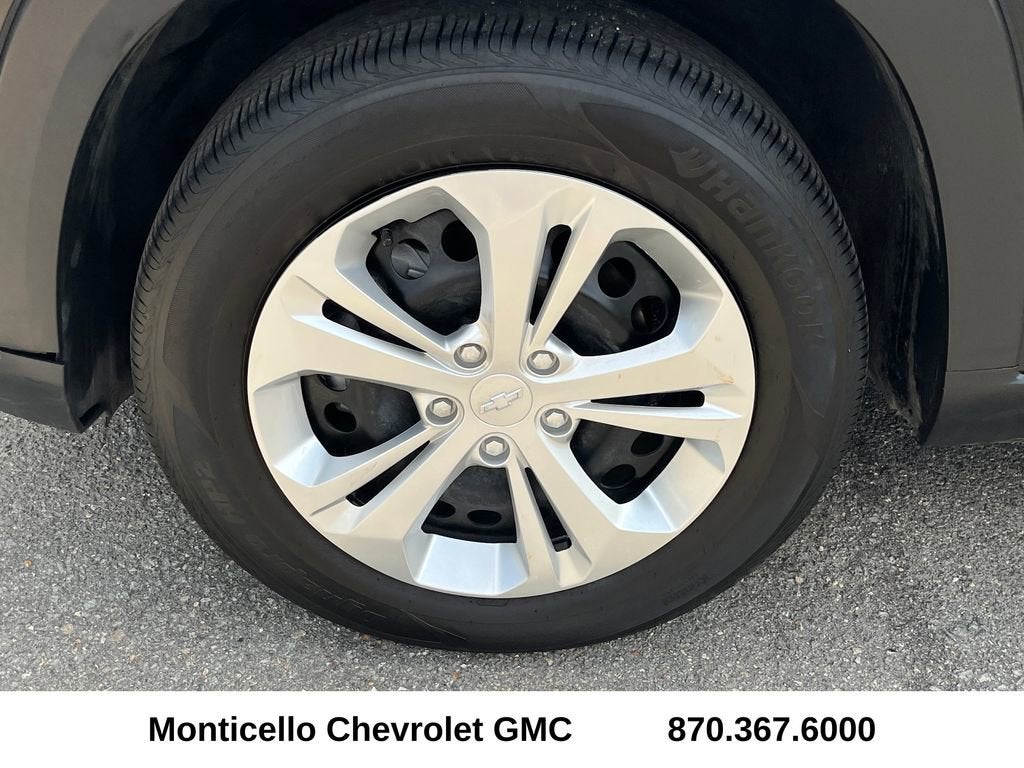 2025 Chevrolet Trax LS