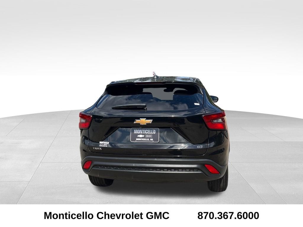 2025 Chevrolet Trax LS